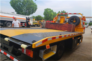 尼木附近拖车电话号码服务